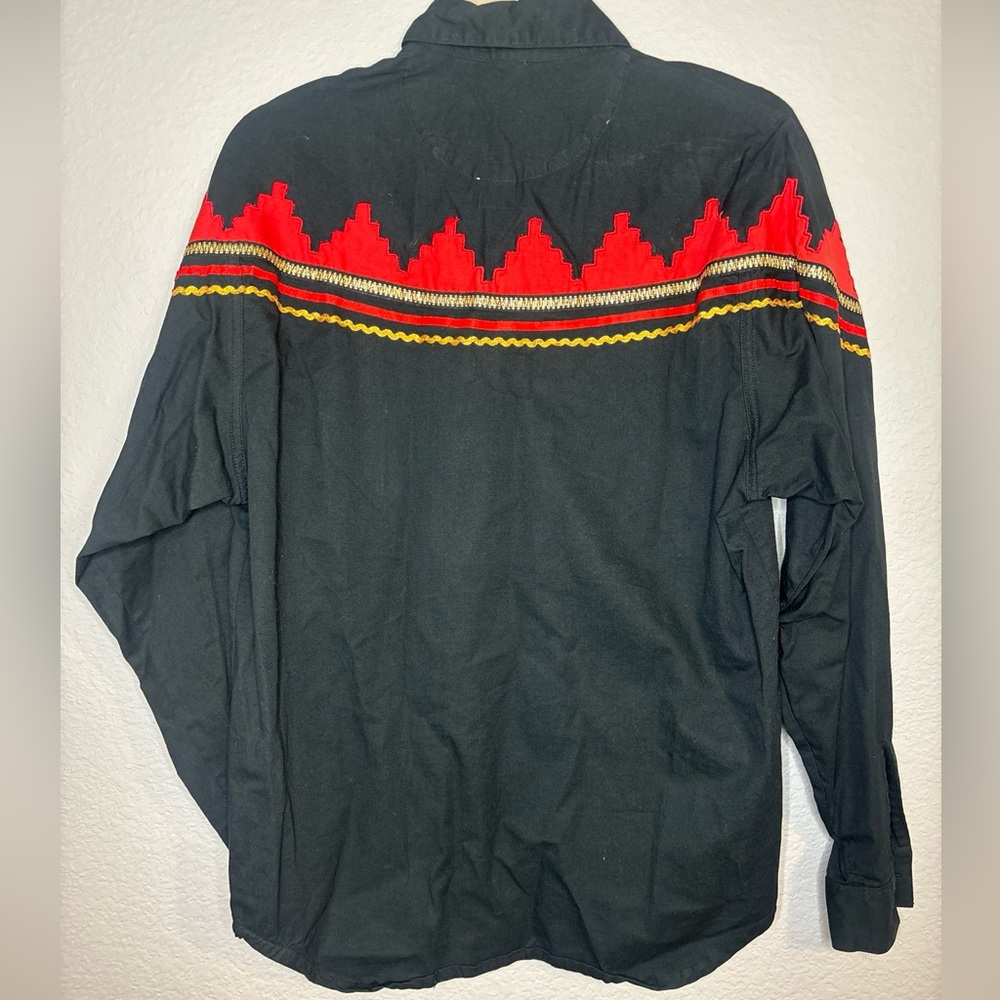 Vintage WRANGLER Painted Desert Native Aztec design Women’s Medium long sleeve